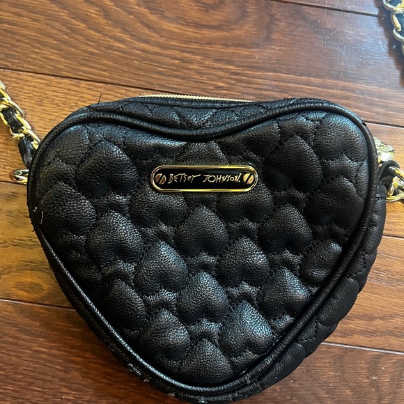 Betsey Johnson Quilted Black Heart Crossbody Bag Faux Leather - Picture 4 of 8